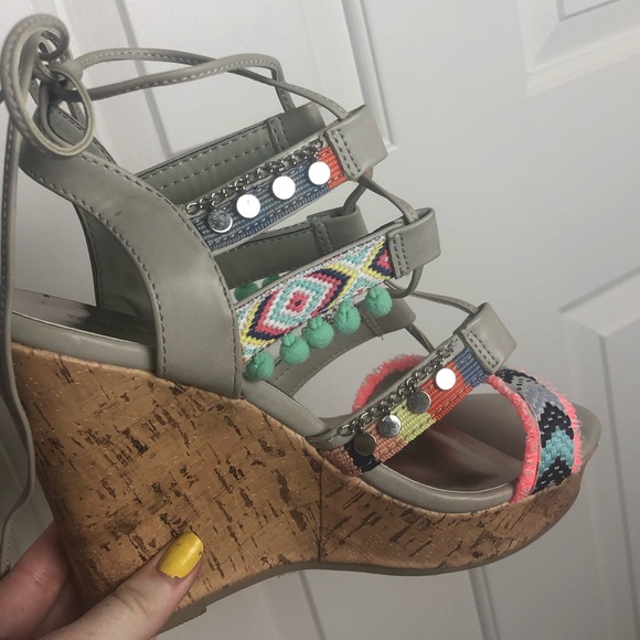 Madden Girl Wedges - Picture 4 of 5